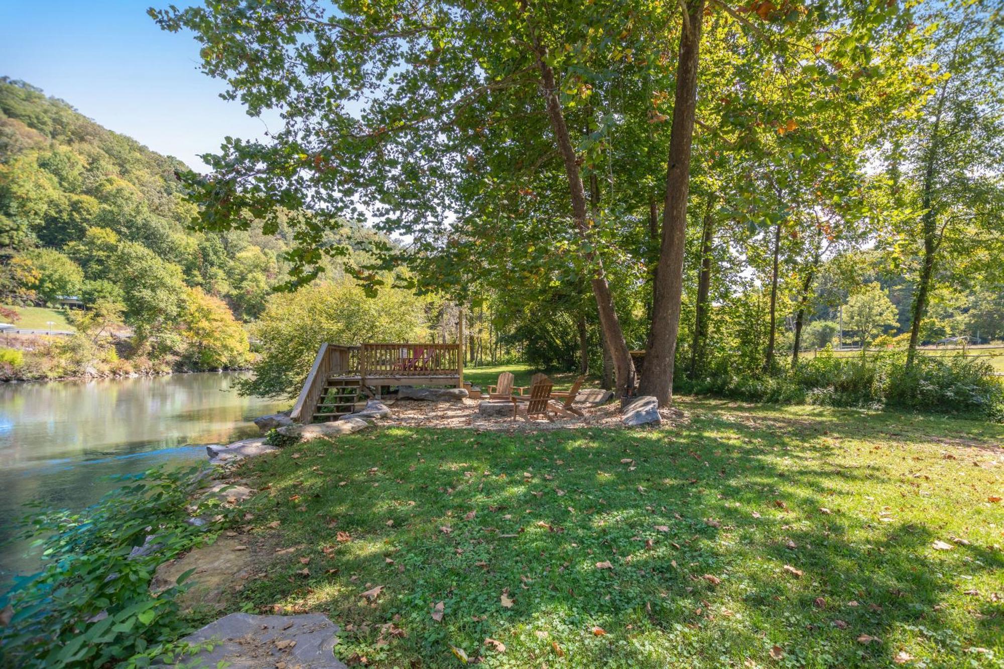 Full Stream Ahead Villa Whittier Exterior photo