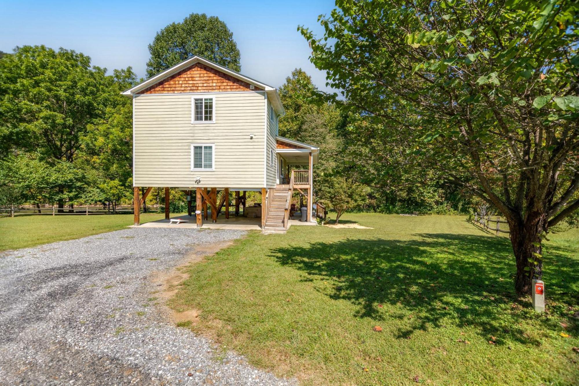 Full Stream Ahead Villa Whittier Exterior photo